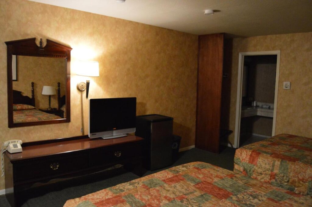 Cedar Lodge - Image 3