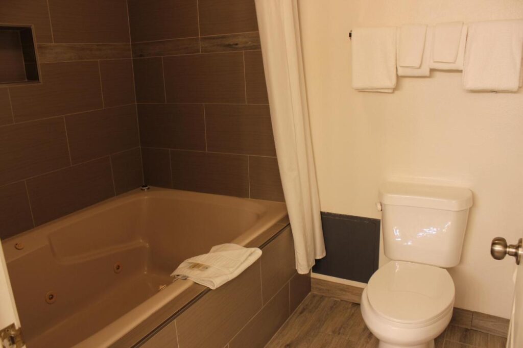 Miners Inn - Image 5