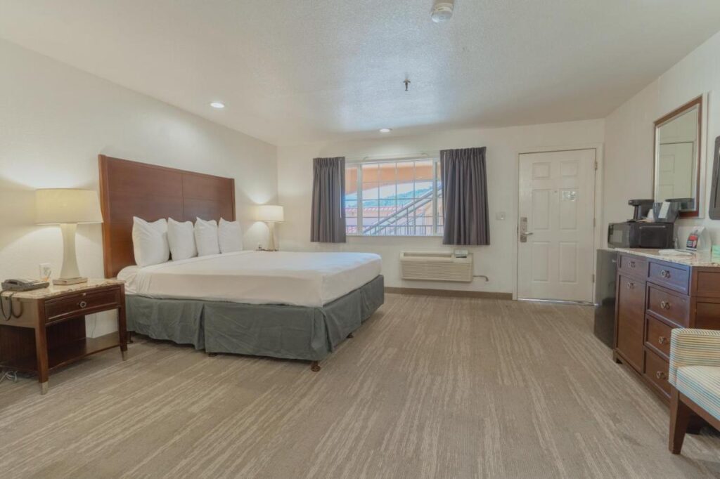 The Yosemite Inn - Image 3