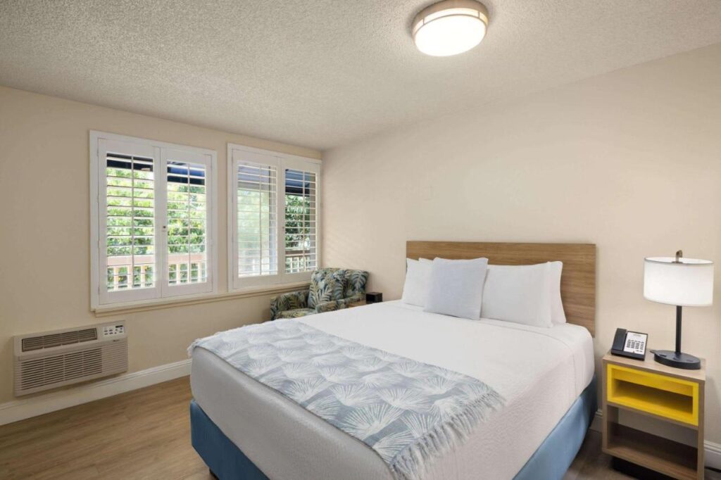 Days Inn by Wyndham Maui Oceanfront - Image 4