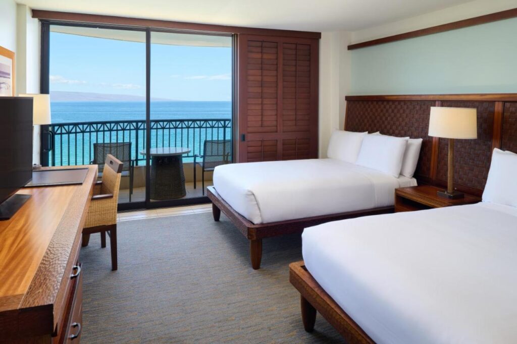 Royal Lahaina Resort & Bungalows - Image 4