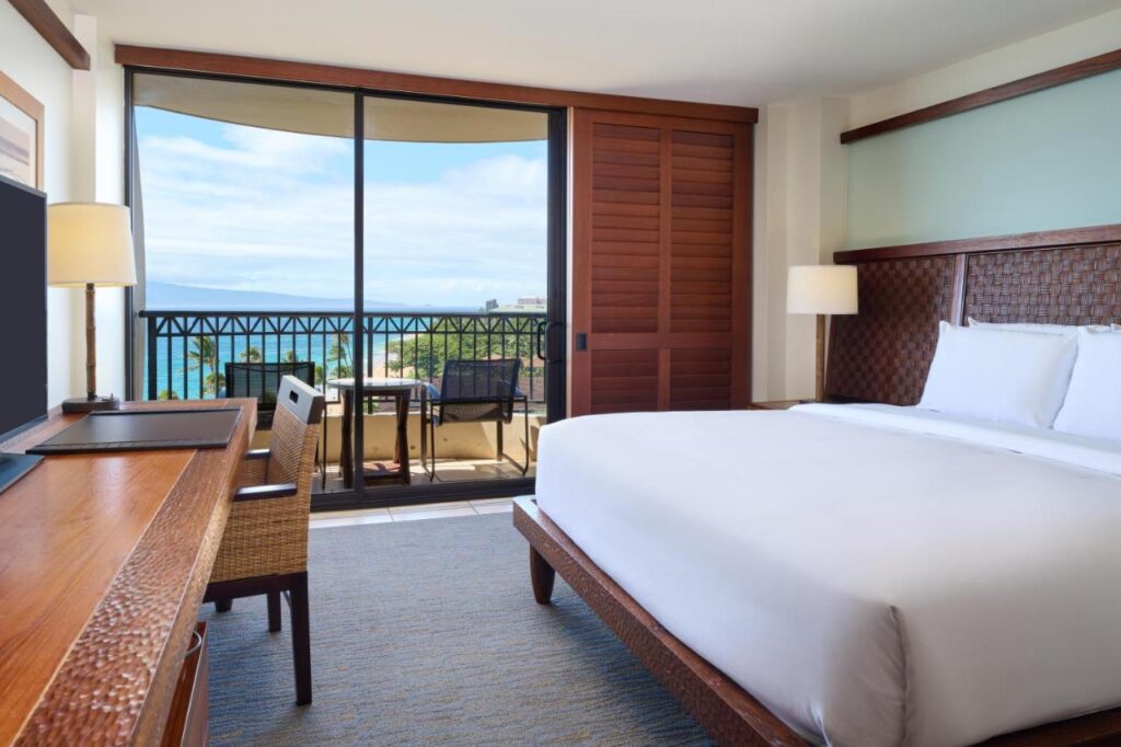Royal Lahaina Resort & Bungalows - Image 6