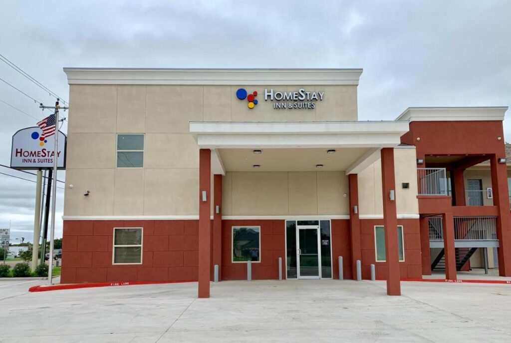 HomeStay Inn & Suites Edinburg - Image 1