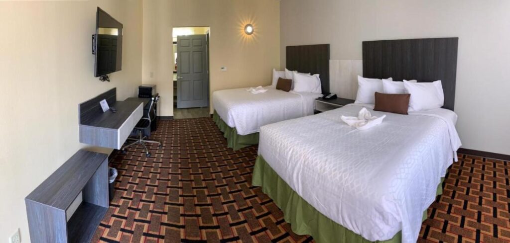 HomeStay Inn & Suites Edinburg - Image 6