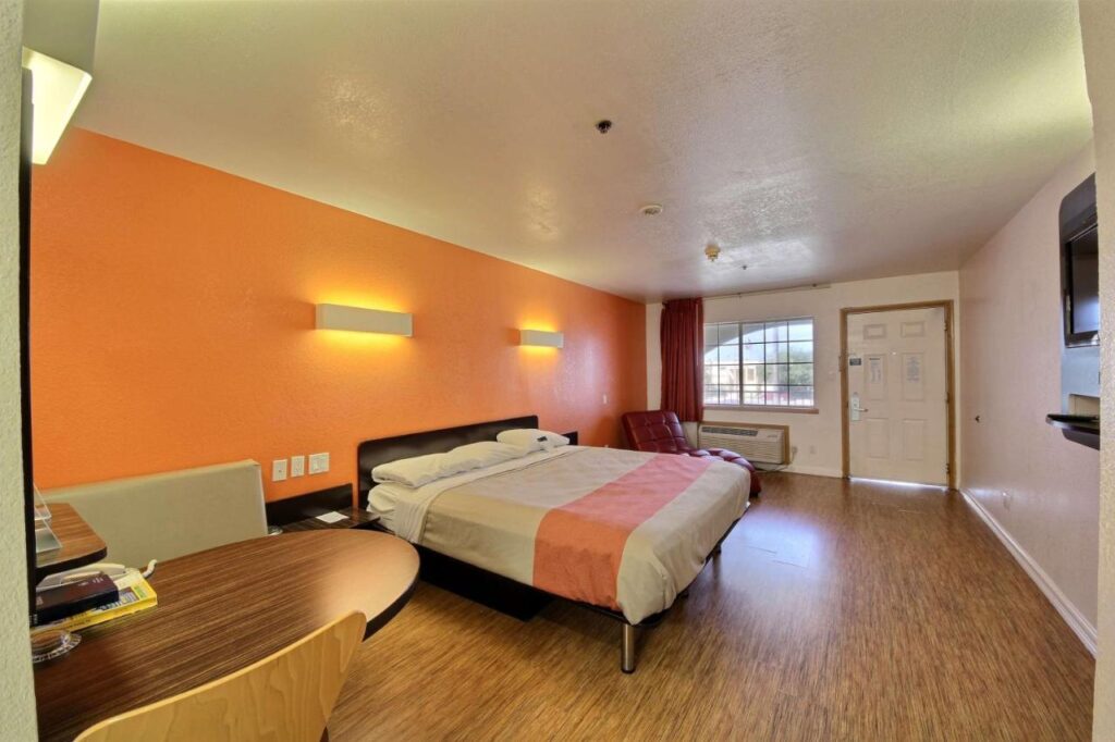 Motel 6-Edinburg, TX - Image 2