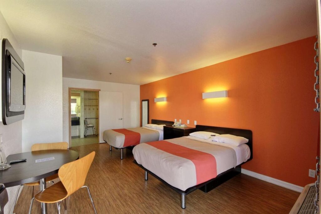 Motel 6-Edinburg, TX - Image 4