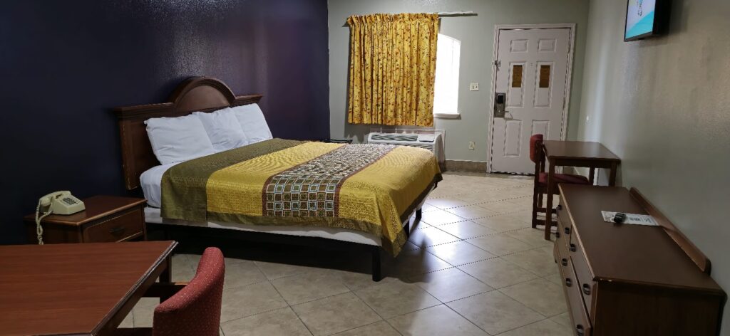 Texas Inn and Suites RGV - Image 6