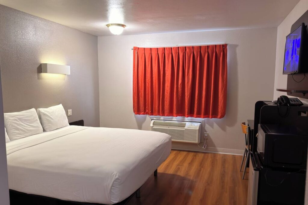 Motel 6-Apache Junction, AZ - Image 4