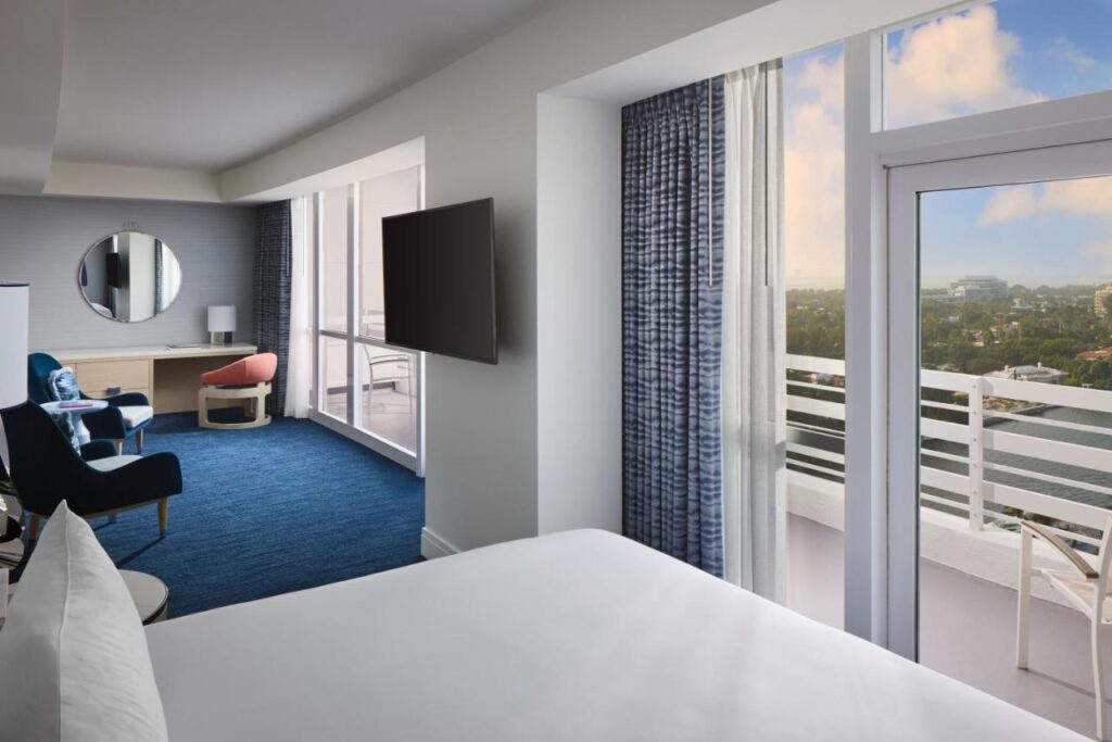 Fontainebleau Miami Beach - Image 4