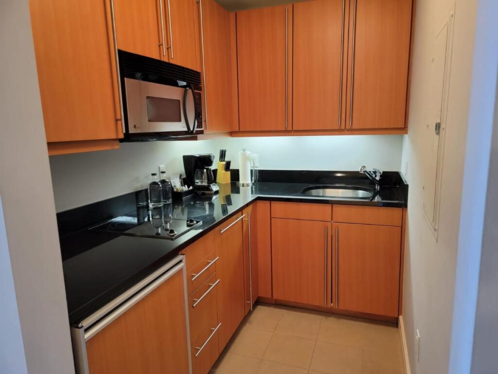 Four Seasons Studio - Privately Owned Unit - Image 5