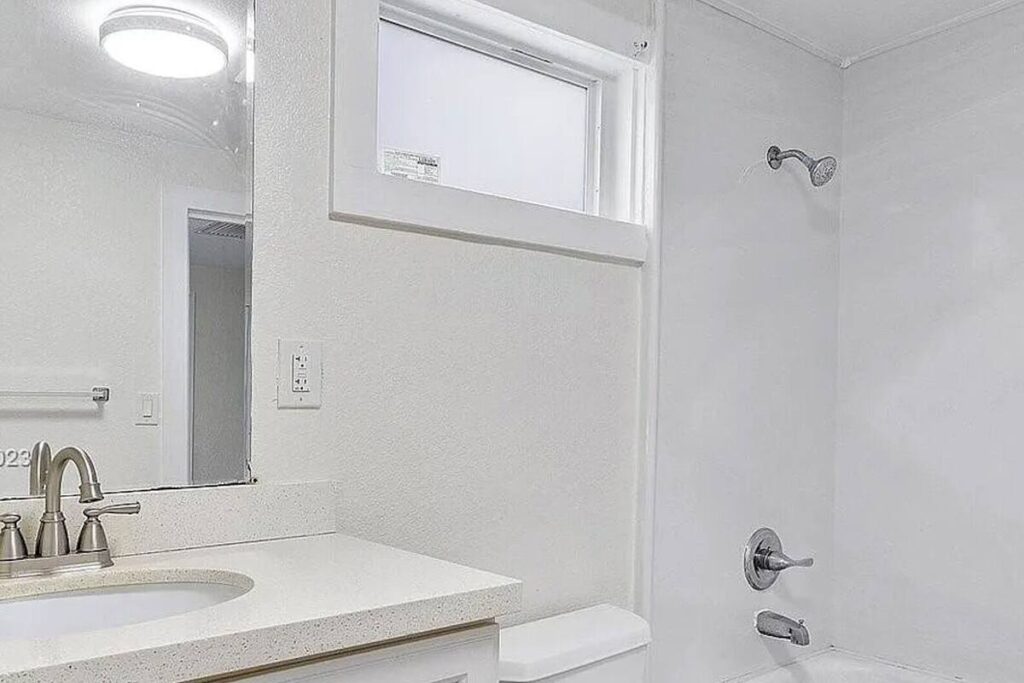 Miami House - Image 6
