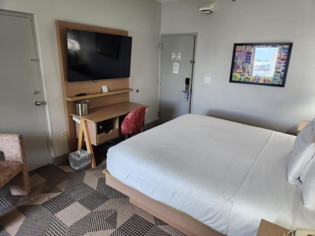 Miami International Airport Hotel - Image 4