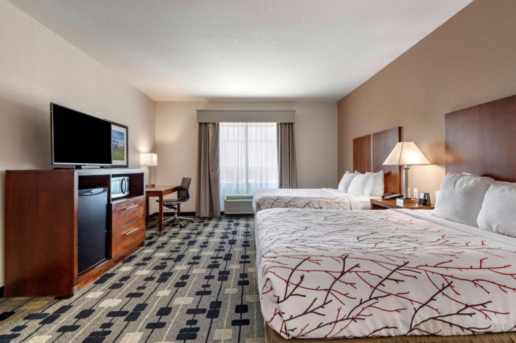 Best Western Plus Big Lake Inn - Image 5