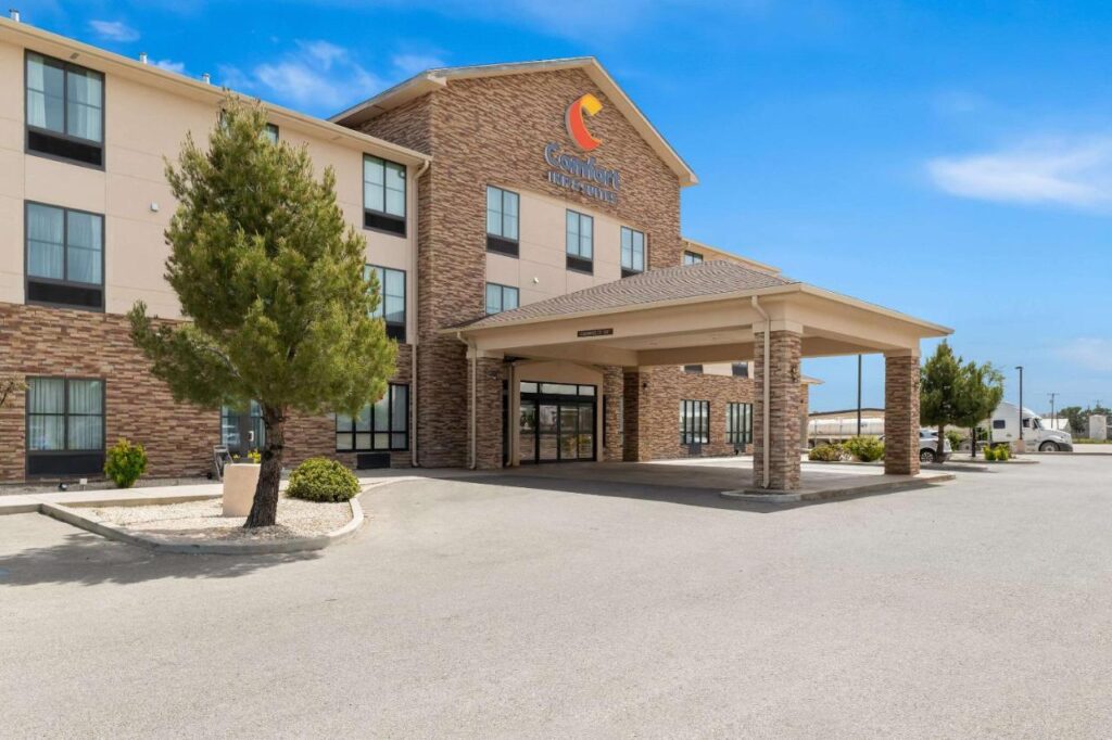 Comfort Inn & Suites Lovington - Image 1