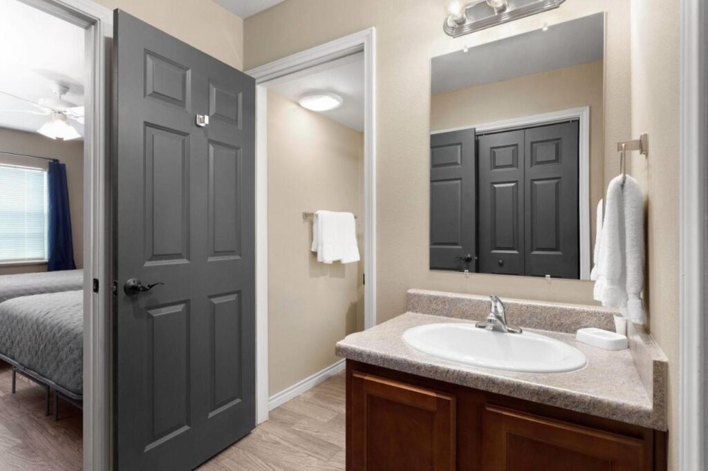 Eagle's Den Suites Andrews a Travelodge by Wyndham - Image 2