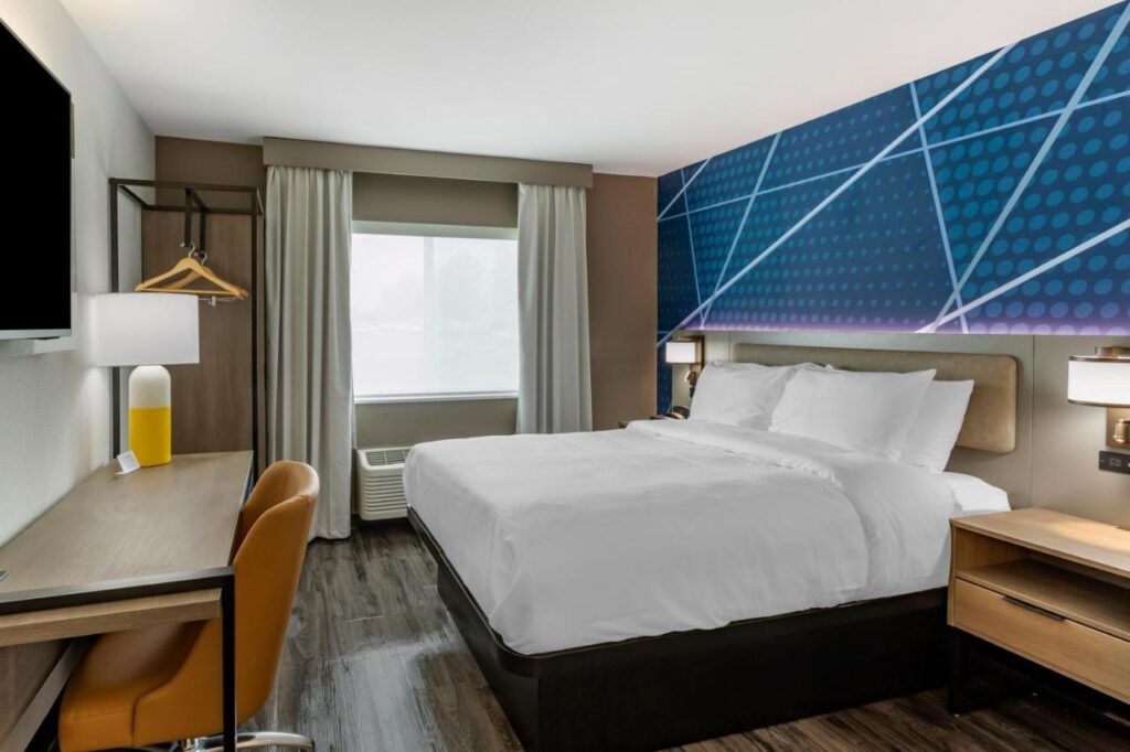 Comfort Inn Mount Pleasant - Racine - Image 2