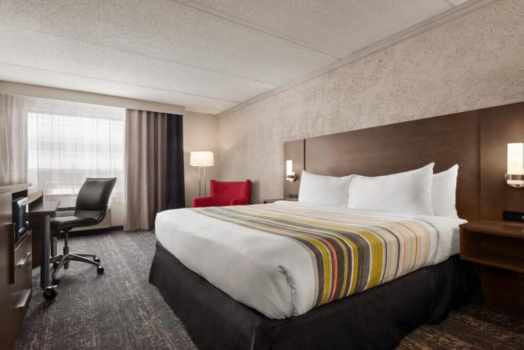 Country Inn & Suites by Radisson, Mt Pleasant-Racine West, WI - Image 5