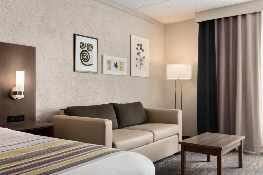 Country Inn & Suites by Radisson, Mt Pleasant-Racine West, WI - Image 6