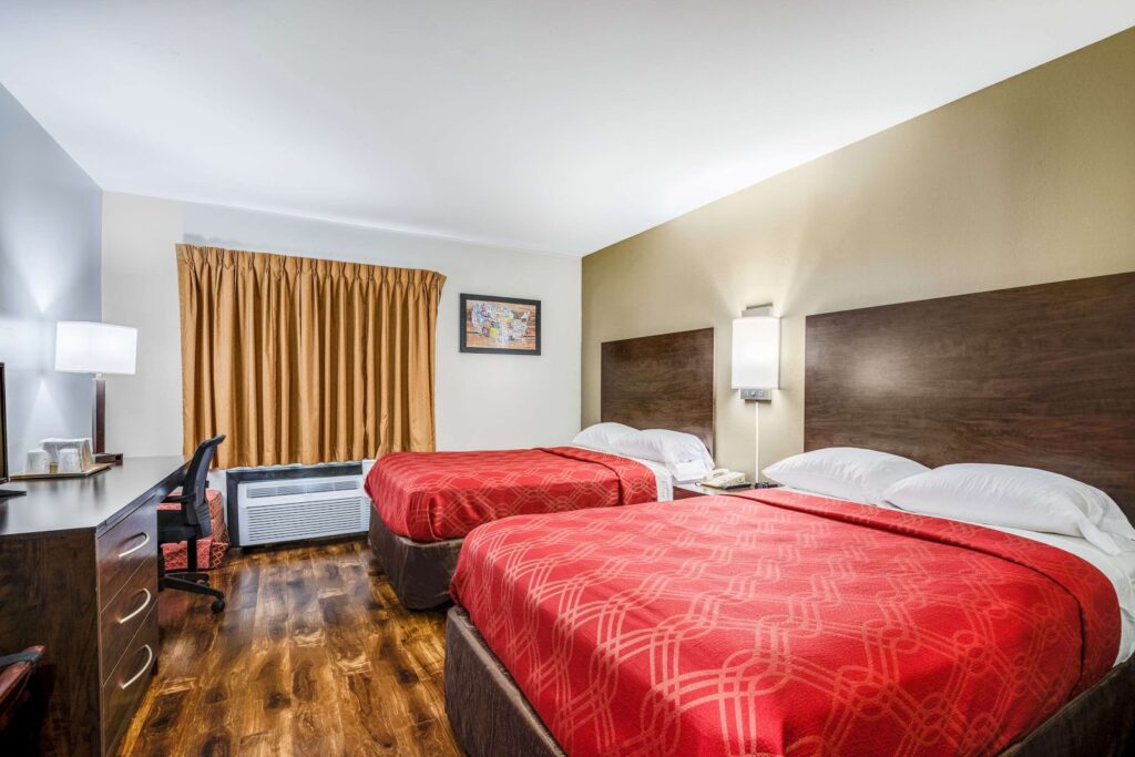 Econo Lodge Milwaukee Airport - Image 5