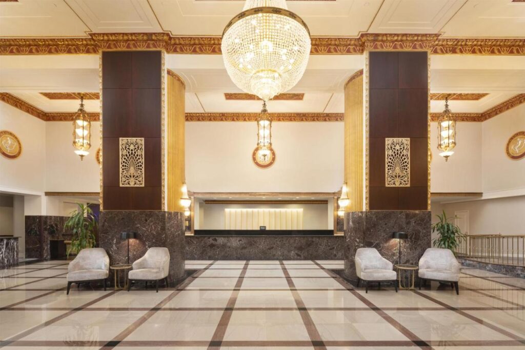 Hilton Milwaukee - Image 1