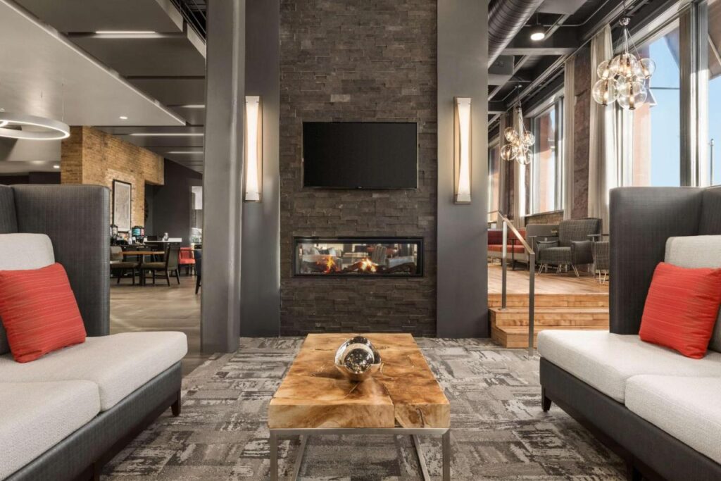Homewood Suites By Hilton Milwaukee Downtown - Image 1