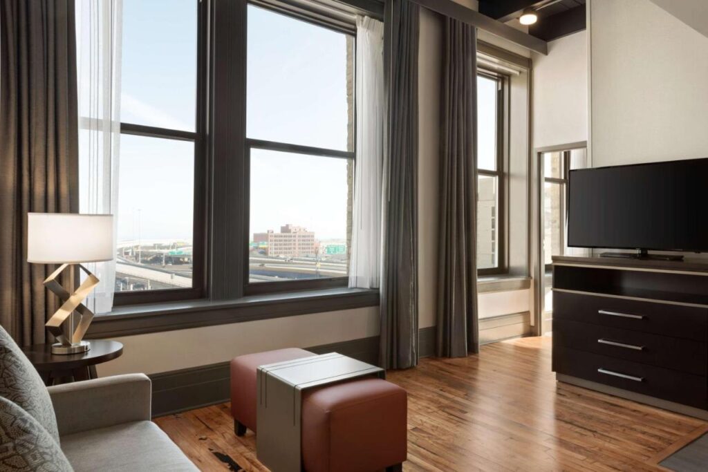 Homewood Suites By Hilton Milwaukee Downtown - Image 4