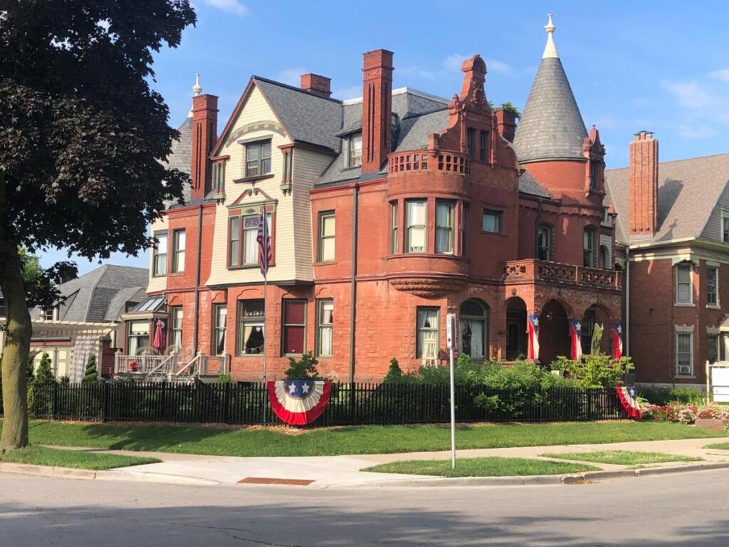 Schuster Mansion Bed & Breakfast - Image 1
