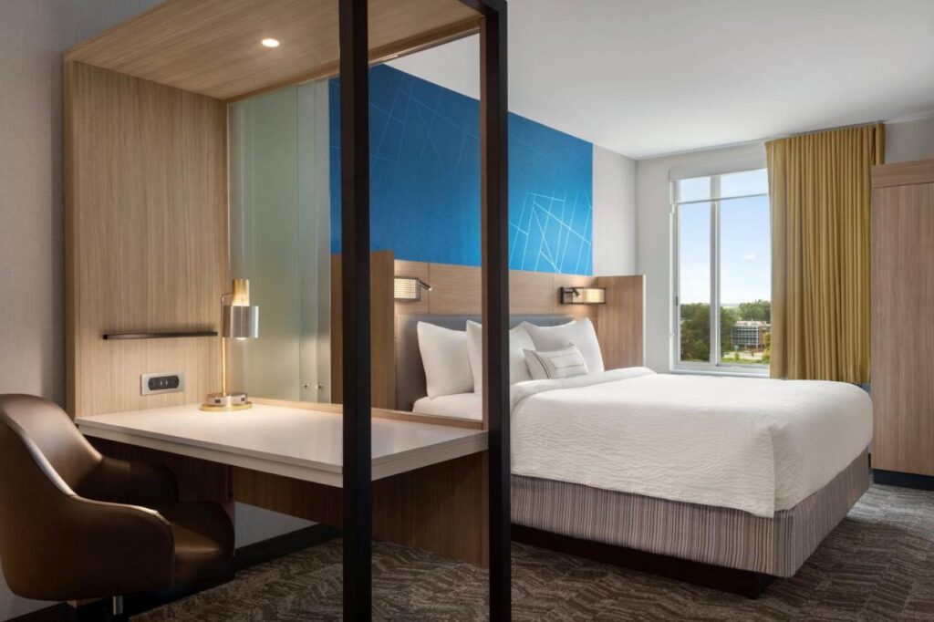 SpringHill Suites by Marriott Milwaukee West/Wauwatosa - Image 3