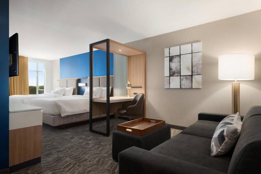 SpringHill Suites by Marriott Milwaukee West/Wauwatosa - Image 4