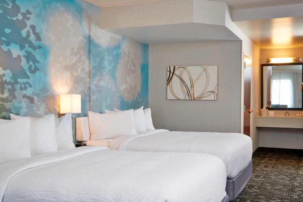 Courtyard by Marriott Bloomington Mall of America - Image 4