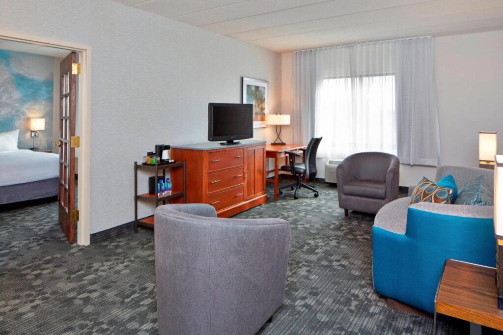Courtyard by Marriott Bloomington Mall of America - Image 6