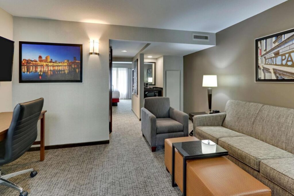 Drury Plaza Hotel St. Paul Downtown - Image 3