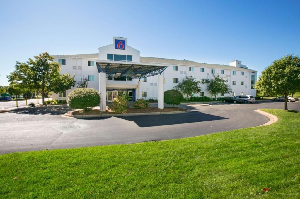 Motel 6-Brooklyn Center, MN - Minneapolis - Image 1