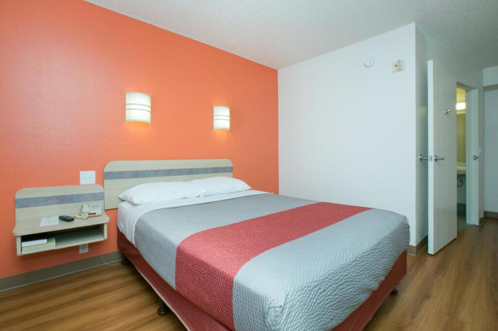 Motel 6-Brooklyn Center, MN - Minneapolis - Image 3