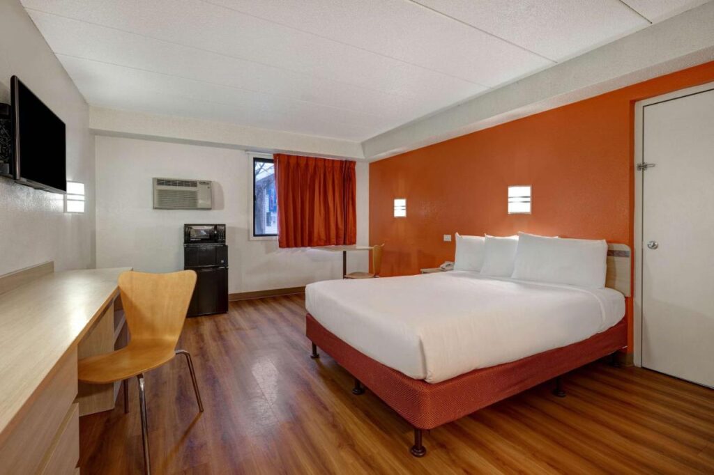 Motel 6-Lakeville, MN - South - Lakeville - Image 2