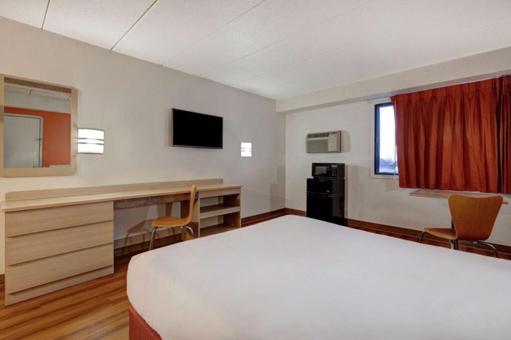 Motel 6-Lakeville, MN - South - Lakeville - Image 3