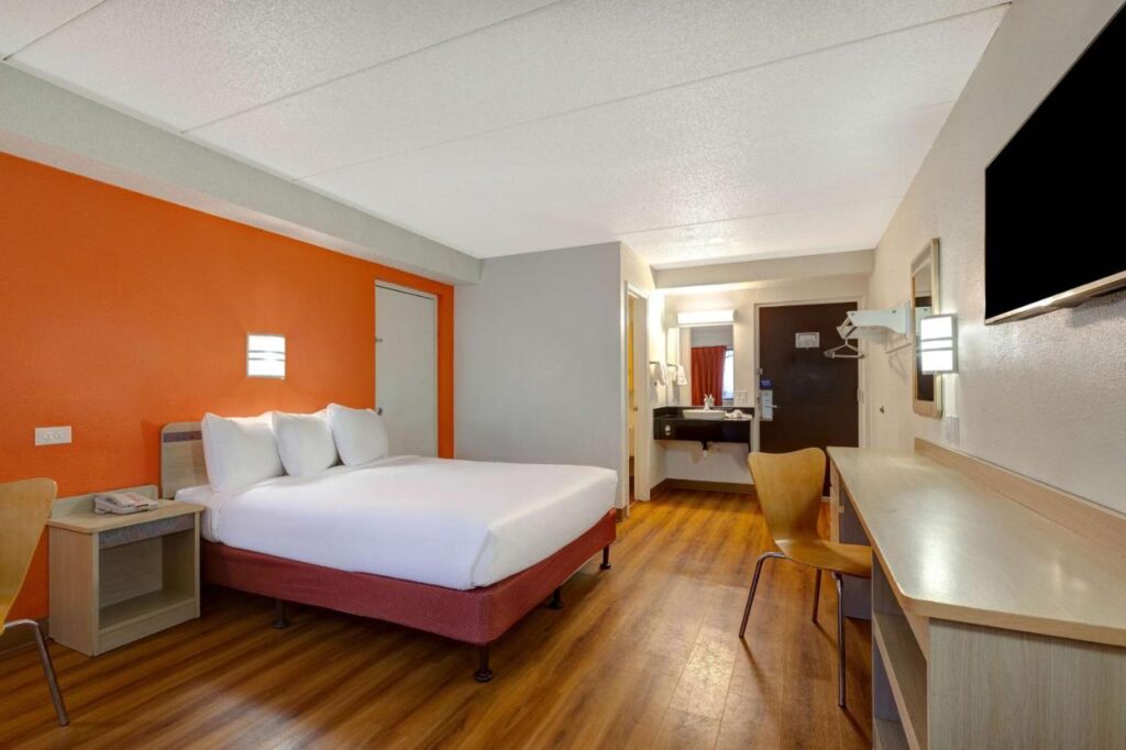 Motel 6-Lakeville, MN - South - Lakeville - Image 6