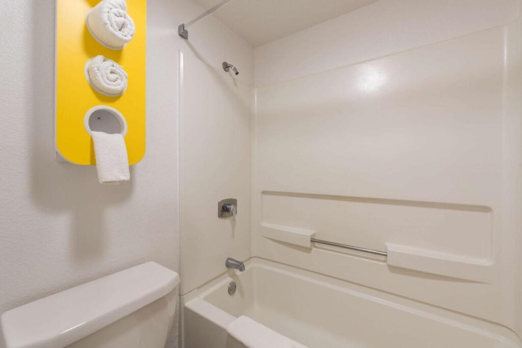Motel 6-Saint Paul, MN - I-94 - Image 2