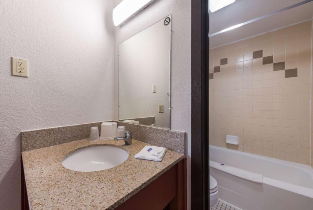 Motel 6-Saint Paul, MN - I-94 - Image 3