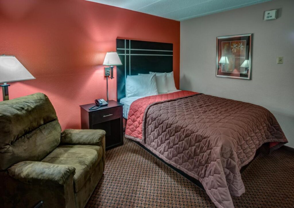 Prime Rate Inn - Image 2