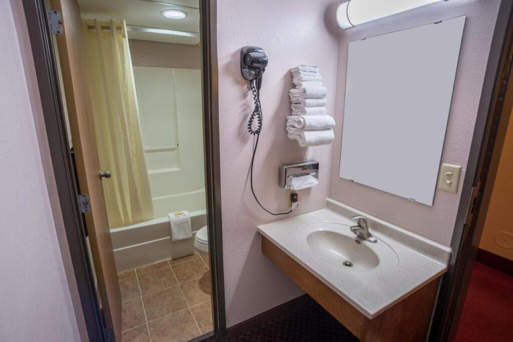 Prime Rate Inn - Image 5