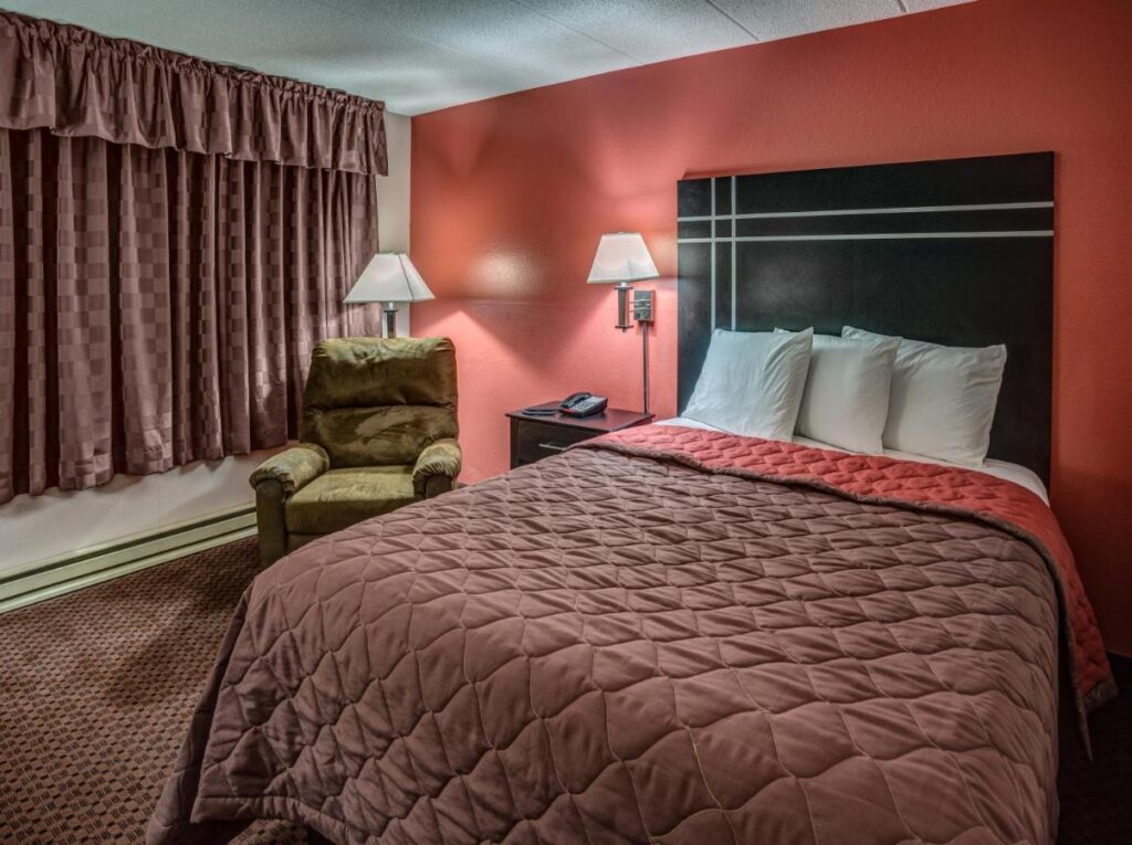 Prime Rate Inn - Image 6
