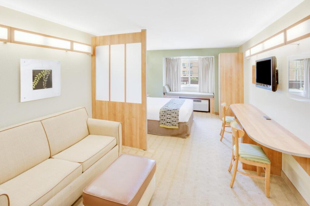 Microtel Inn & Suites by Wyndham Saraland - Image 2