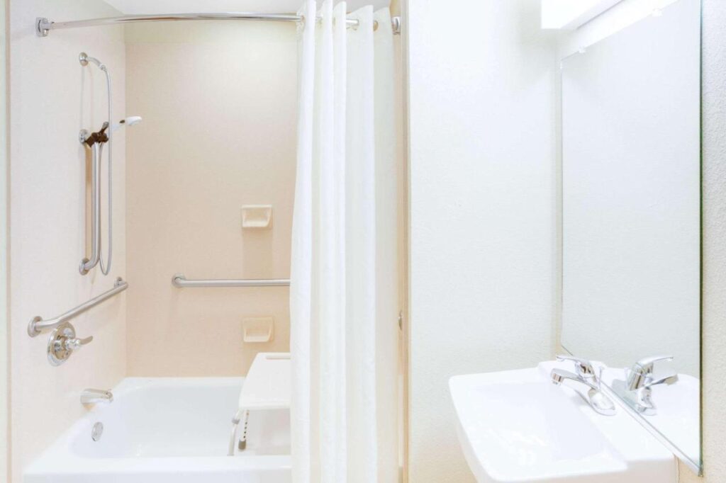 Microtel Inn & Suites by Wyndham Saraland - Image 3