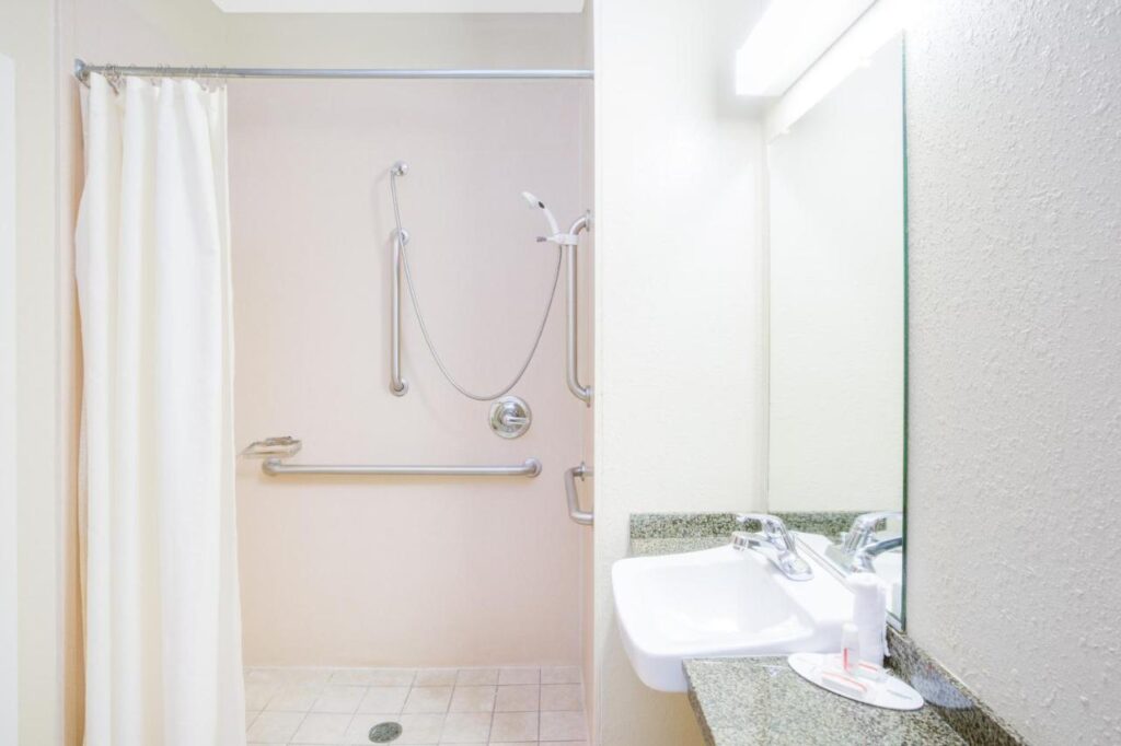 Microtel Inn & Suites by Wyndham Saraland - Image 6