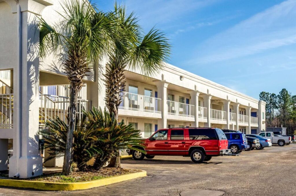 Motel 6-Saraland, AL - Image 1