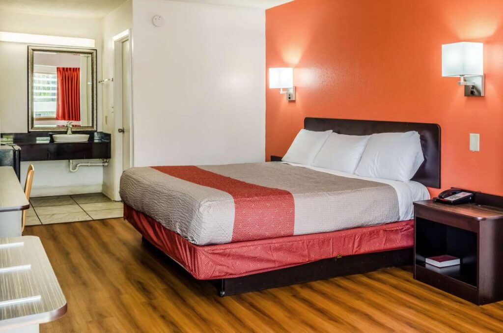 Motel 6-Saraland, AL - Image 2