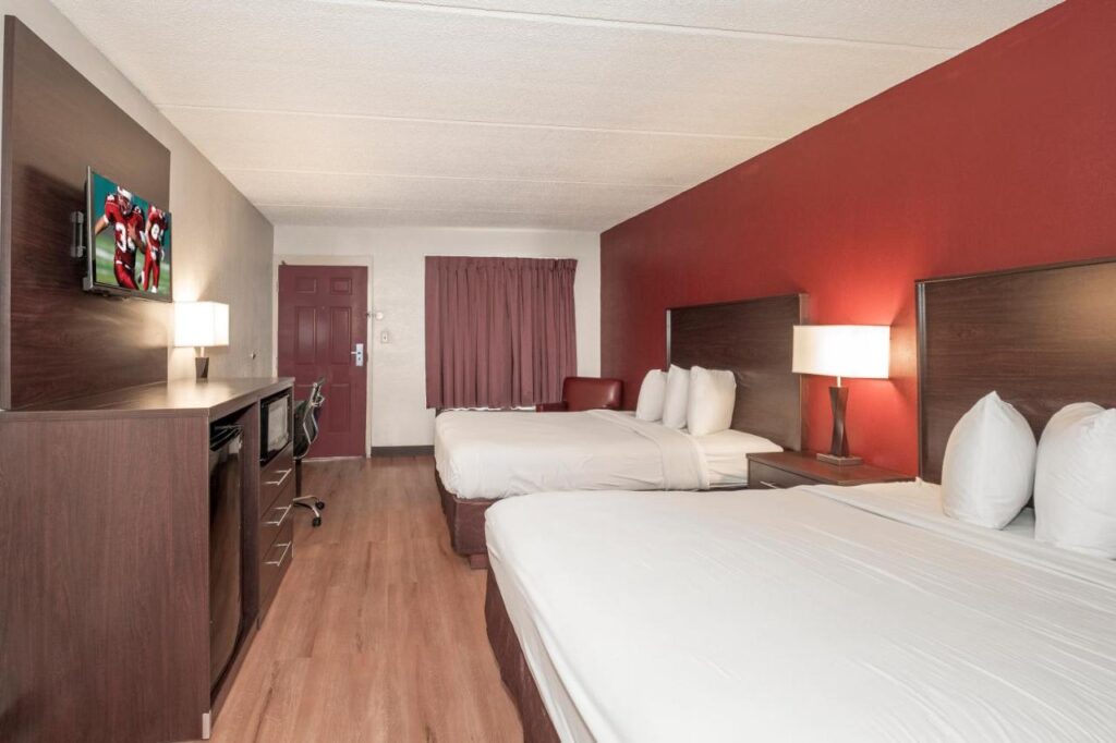 Red Roof Inn Mobile North – Saraland - Image 4