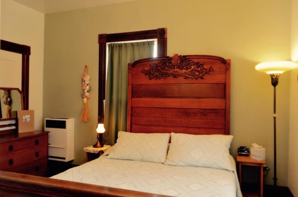 Captain's Inn at Moss Landing - Image 6