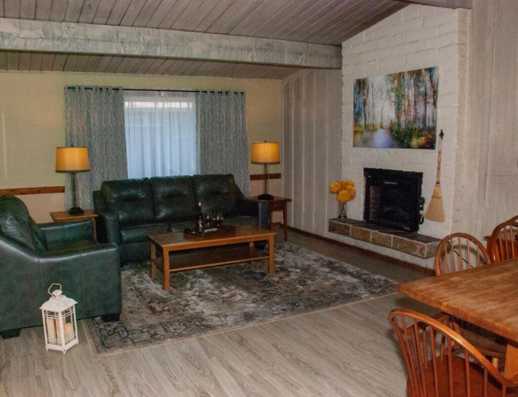 Carmel Valley Lodge - Image 4